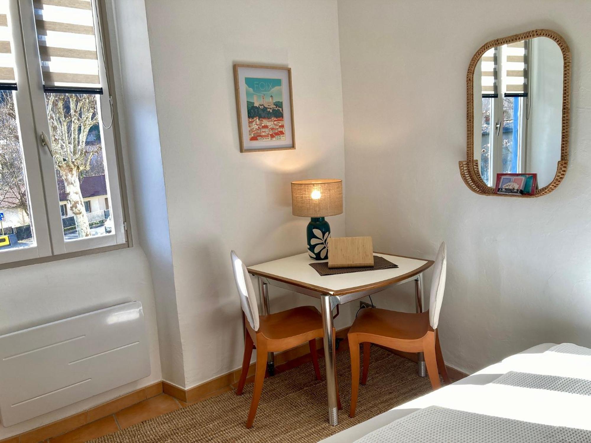 Aux 4 Logis Appart-Hotel - Studio Le Terra - Petit Dejeuner Inclus 1Ere Nuit Foix Esterno foto